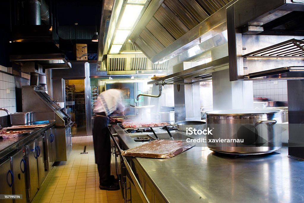 Préparer le déjeuner - Photo de Cuisine professionnelle libre de droits