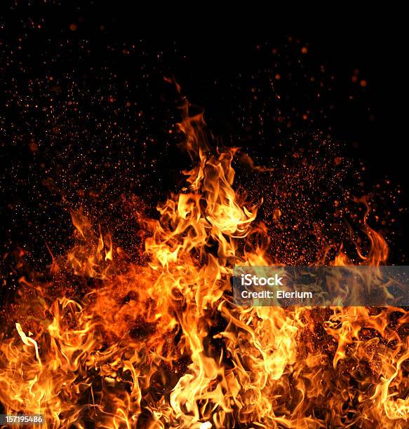 Пламя Огня — стоковые фотографии и другие картинки Огонь - Огонь, Чёрный фон, Пламя