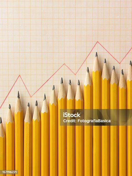 Ołówki I Graph Wykres - zdjęcia stockowe i więcej obrazów Ołówek - Ołówek, Graf, Wykres
