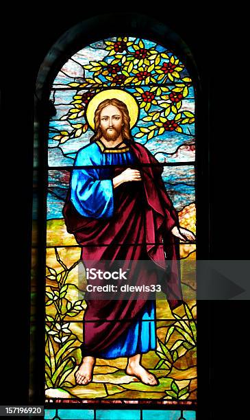 Jesús Representados De Antigüedades De Vitrales Foto de stock y más banco de imágenes de Jesucristo - Jesucristo, Vidriera de colores, Aureola - Símbolo