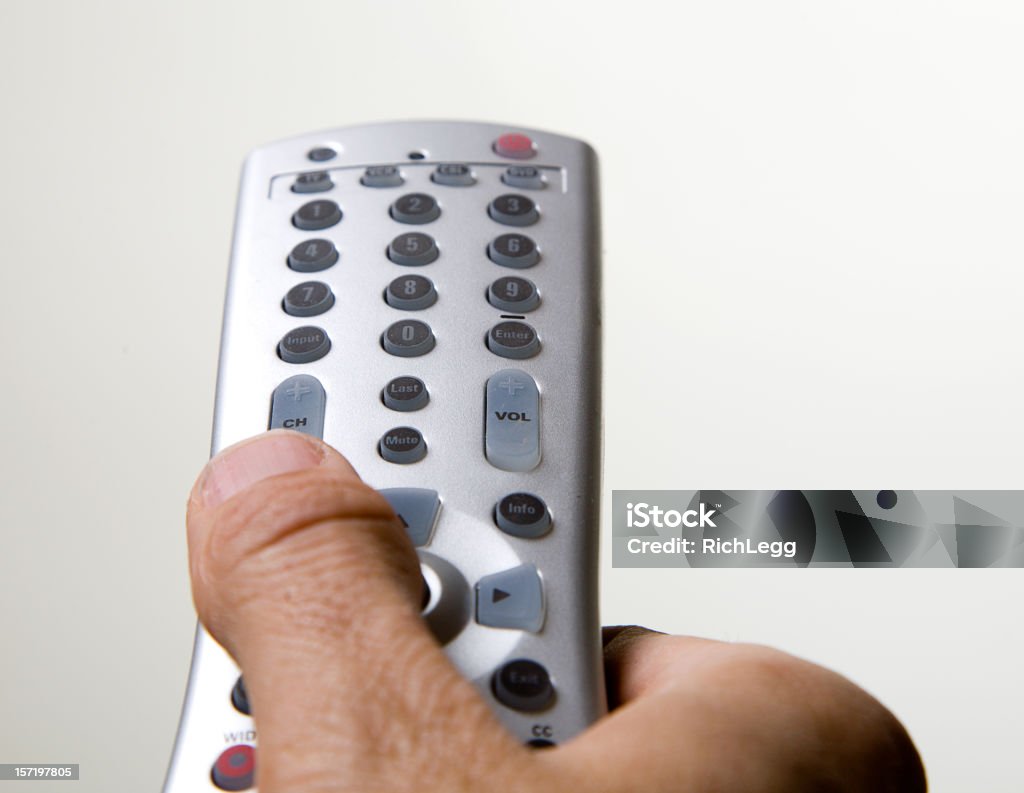 Controle remoto na mão - Foto de stock de Aparelho de videocassete royalty-free