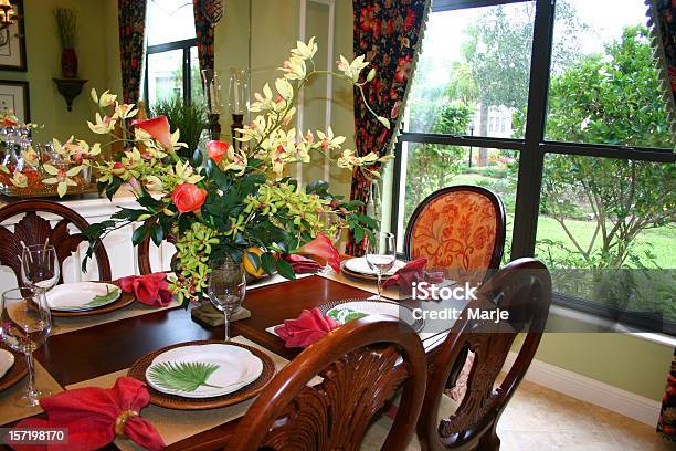 Sala De Jantar Com Jardim Vista - Fotografias de stock e mais imagens de Almoço - Almoço, Artigo de Decoração, Beleza