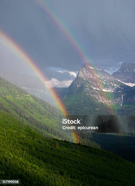 Arcobaleno Doppio A Glacier National Park Montana - Fotografie stock e altre immagini di Montana - Montana, Arcobaleno, Parco Nazionale Glacier