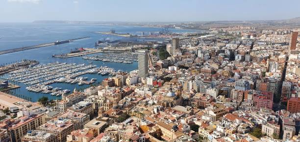 istock Alicante city view 1572019015