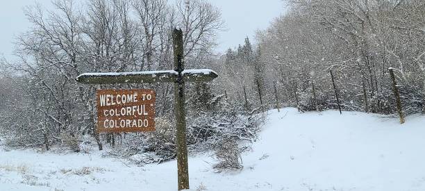 istock Welcome to Colorado Sign in Winter 1572282466