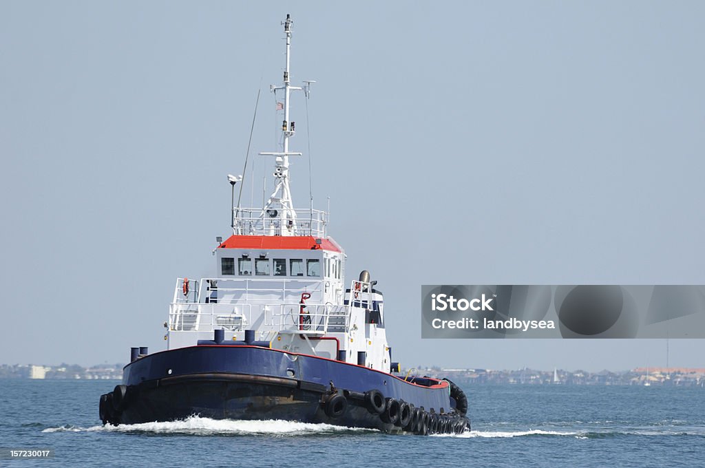 Meer Schlepper nach port - Lizenzfrei Fotografie Stock-Foto