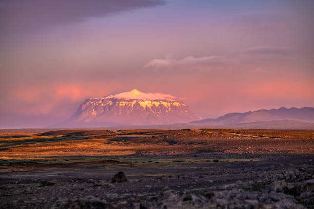 Vulcano Herdubreid negli altopiani dell'Islanda - foto stock