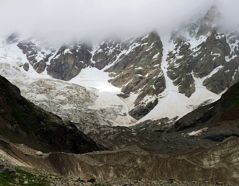 Shkhara Glacier is located in the Svaneti region of Georgia, near the village of Ushguli. It is one of the largest glaciers in the Caucasus Mountains. The glacier is named after Mount Shkhara, which is the highest point in Georgia, standing at an elevation of approximately 5,193 meters (17,037 feet).