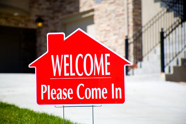 istock WELCOME sign in front of home 157278605