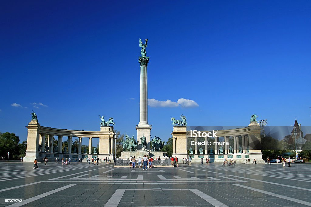 Piazza degli Eroi Budapest - Foto stock royalty-free di Ambientazione esterna