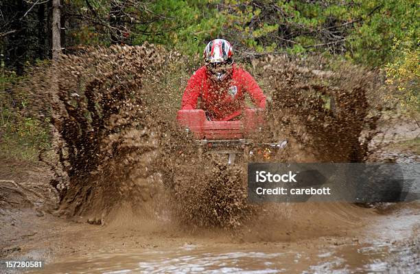 Atv Nel Fango - Fotografie stock e altre immagini di Fango - Fango, Fuoristrada, Quad