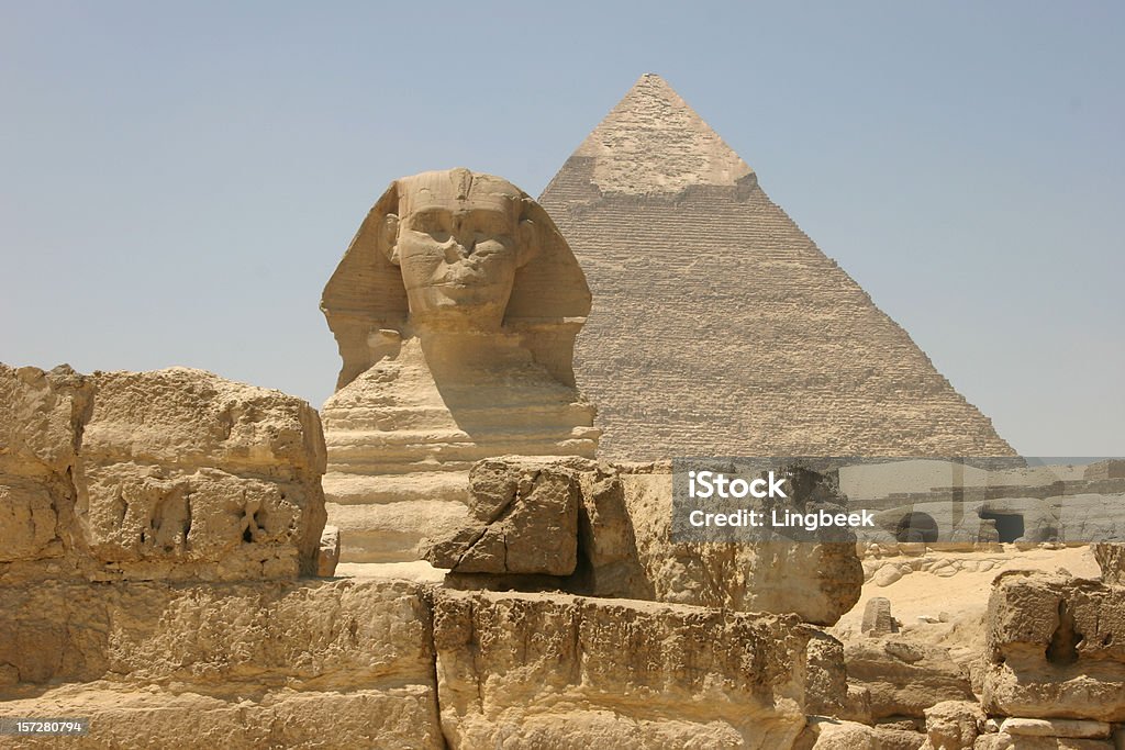 Esfinge e pirâmide - Foto de stock de Egito royalty-free