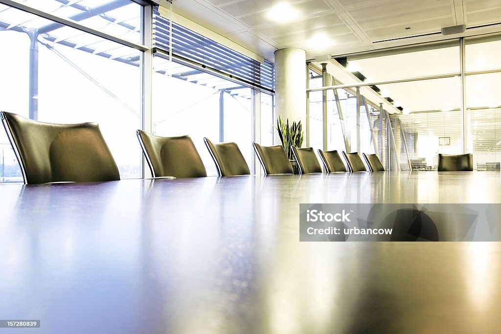 Cadeiras de sala de reuniões, grande angular - Royalty-free Cadeira Foto de stock