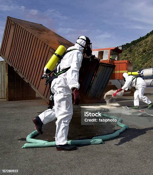 Photo libre de droit de Antipollution Équipe I banque d'images et plus d'images libres de droit de Déchet toxique - Déchet toxique, Accident et désastre, Caserne de pompiers