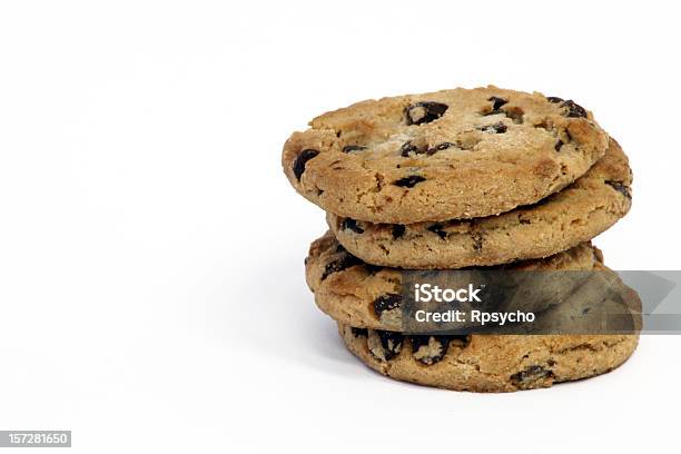 Foto de Cookies Empilhados e mais fotos de stock de Biscoito - Biscoito, Biscoito de Chocolate, Branco