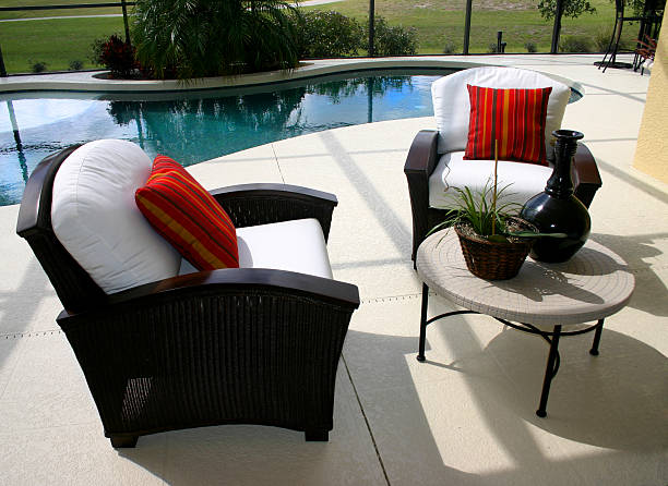 patio i krzesła - full length florida tropical climate residential structure zdjęcia i obrazy z banku zdjęć