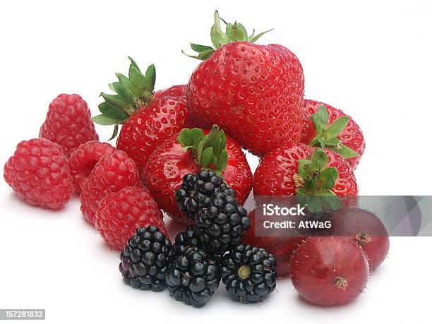 Frutas Al Jardín Foto de stock y más banco de imágenes de Fruta - Fruta, Urgencia, Antioxidante