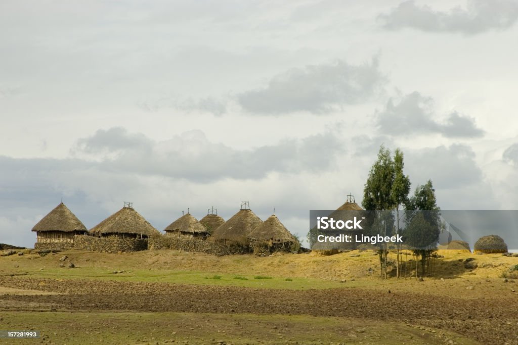 Landschaft mit Hütten in Äthiopien - Lizenzfrei Ausgedörrt Stock-Foto