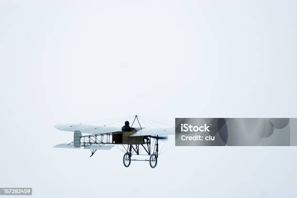 Avião Oldtimer De 1907 - Fotografias de stock e mais imagens de Avião - Avião, Começo, Voar