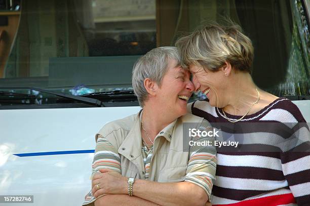 Amigos Foto de stock y más banco de imágenes de Tercera edad - Tercera edad, Lesbiana, Parejas