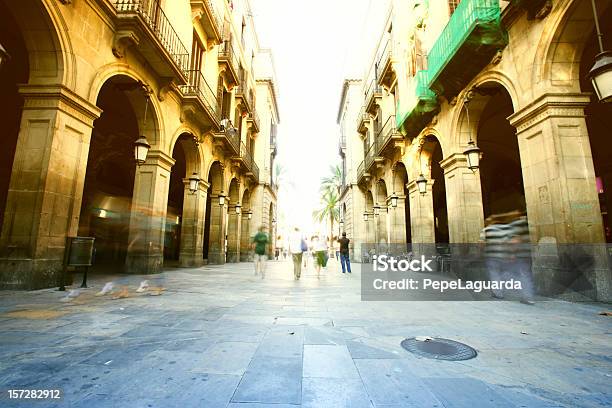 ポーチドエッグの通り - カタルーニャ州のストックフォトや画像を多数ご用意 - カタルーニャ州, カラー画像, スペイン