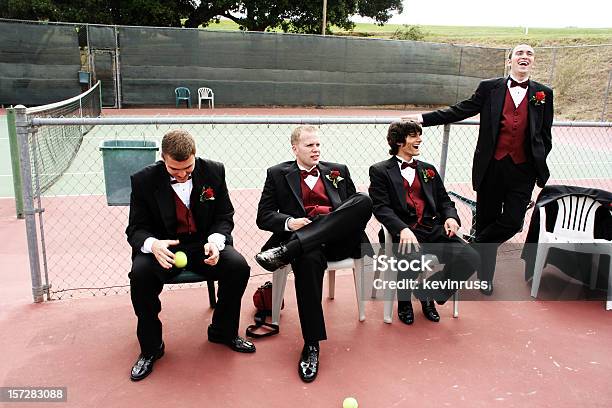 Foto de Festa De Casamento Em Uma Quadra De Tênis e mais fotos de stock de Adulto - Adulto, Amizade, Ansiedade