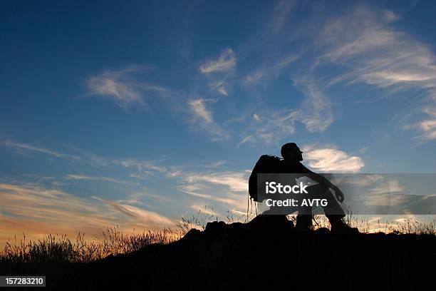 Foto de Descanso Wanderer e mais fotos de stock de Acampar - Acampar, Adulto, Atividade Recreativa