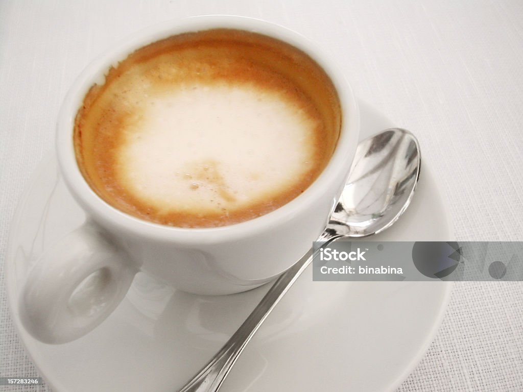 El café expreso italiano con leche - Foto de stock de Alimento libre de derechos