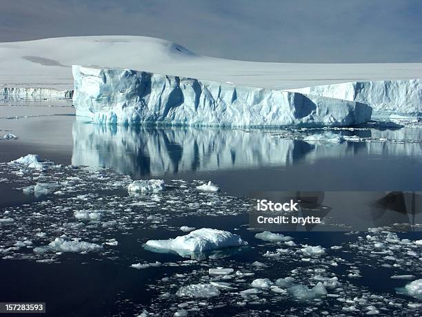 Photo libre de droit de Iceberg banque d'images et plus d'images libres de droit de Glacier - Glace - Glacier - Glace, Antarctique, Fondre