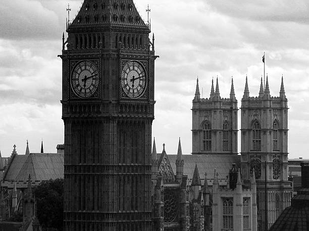 o big ben e westminster abbey b/c - westminster abbey city of westminster awe uk - fotografias e filmes do acervo