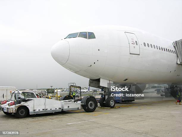 Avião De Controlo - Fotografias de stock e mais imagens de Aeroporto - Aeroporto, Zurique, Aeroporto Schiphol de Amesterdão