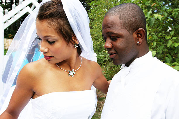 アフリカ系アメリカ人の新郎新婦 - wedding black american culture bride ストックフォトと画像