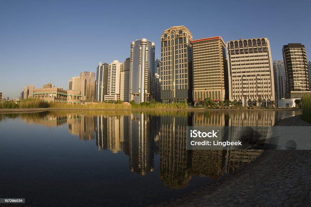 Skyline von Abu Dhabi - Lizenzfrei Abu Dhabi Stock-Foto