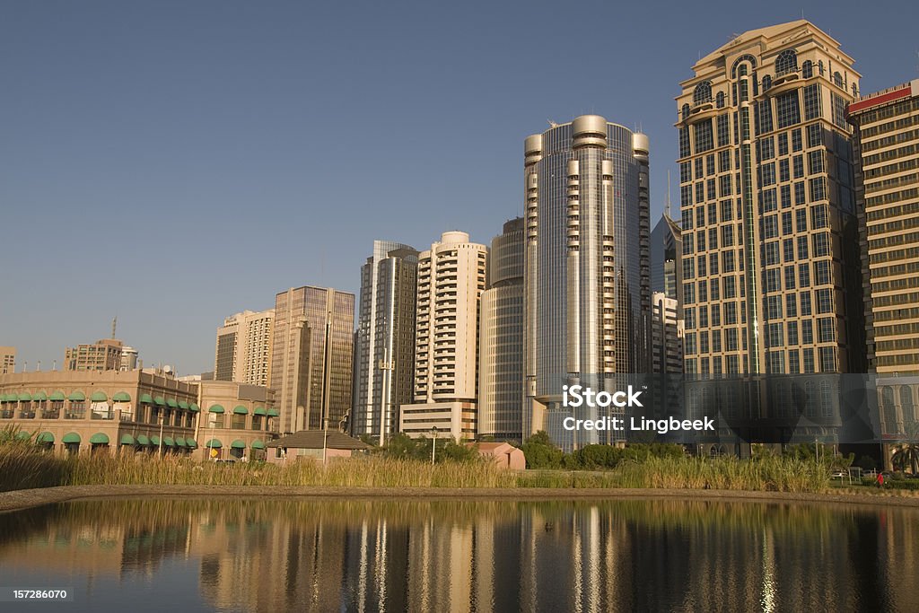 Skyline von Abu Dhabi - Lizenzfrei Abu Dhabi Stock-Foto