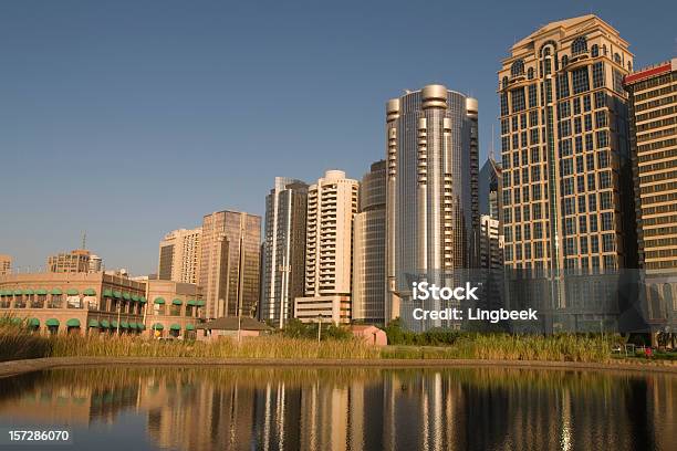 Skyline Von Abu Dhabi Stockfoto und mehr Bilder von Abu Dhabi - Abu Dhabi, Arabien, Architektur