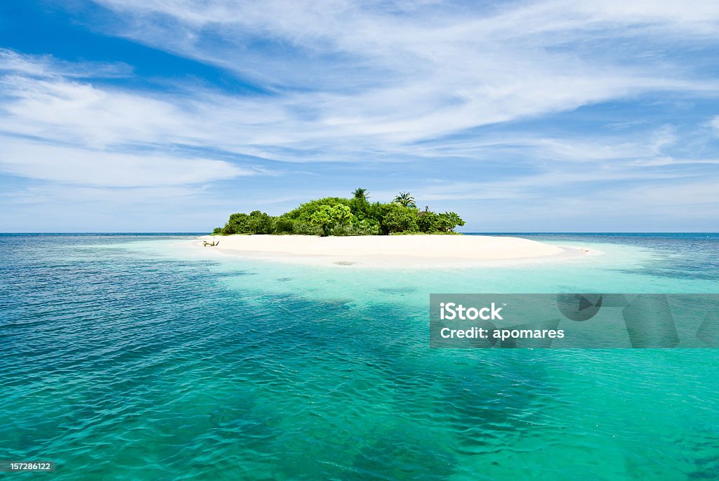 Lonely isla tropical del Caribe. - Foto de stock de Isla libre de derechos