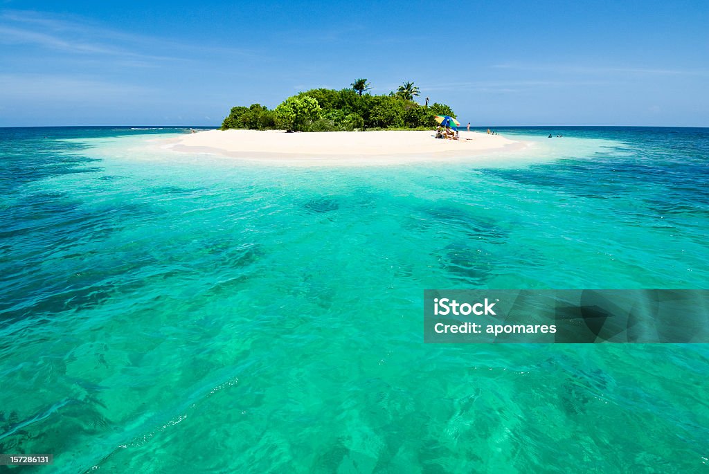 Solitude île tropicale dans les Caraïbes - Photo de Arbre libre de droits