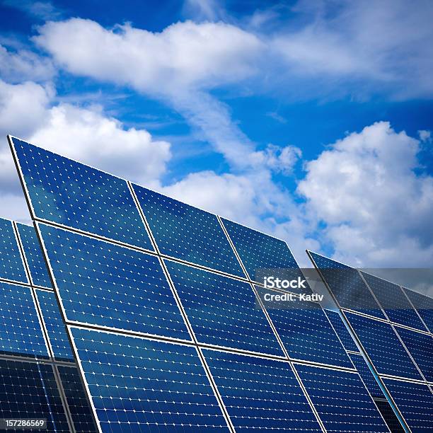 Solarkollektoren Stockfoto und mehr Bilder von Blau - Blau, Elektrizität, Energieindustrie