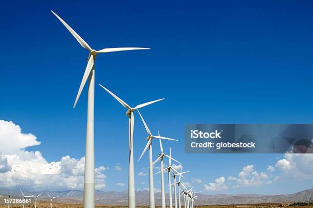 Foto de Turbinas Eólicas Do e mais fotos de stock de Energia Eólica - Energia Eólica, Energia sustentável, Fornecimento de Energia