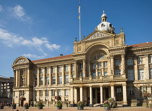 совет дом бирмингем, великобритания - birmingham west midlands town hall uk стоковые фото и изображения