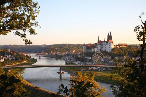 istock Saxony Meissen Bridge Albrechtsburg Fall 157287666