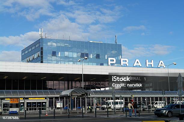 Foto de Aeroporto Internacional De Praga e mais fotos de stock de Aeroporto - Aeroporto, Praga, República Tcheca