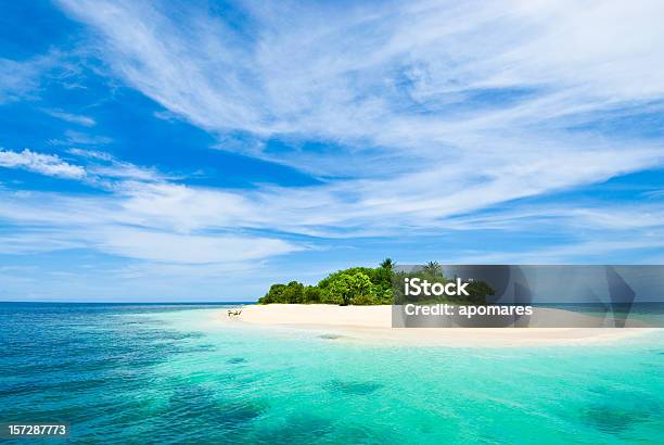 Solitario Isola Tropicale Dei Caraibi - Fotografie stock e altre immagini di Isola - Isola, Isolamento, Mar dei Caraibi