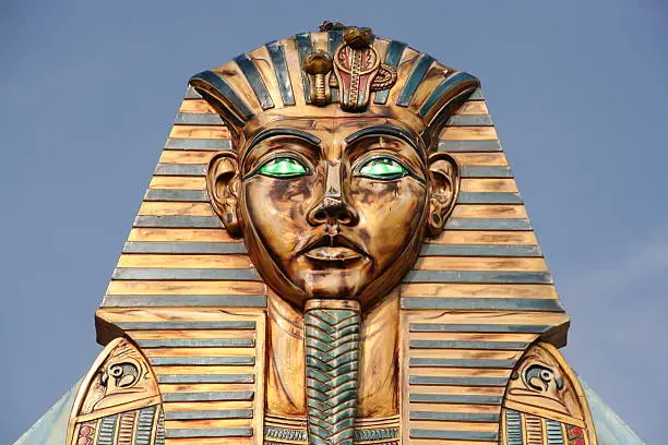 Photo of pharaoh statue