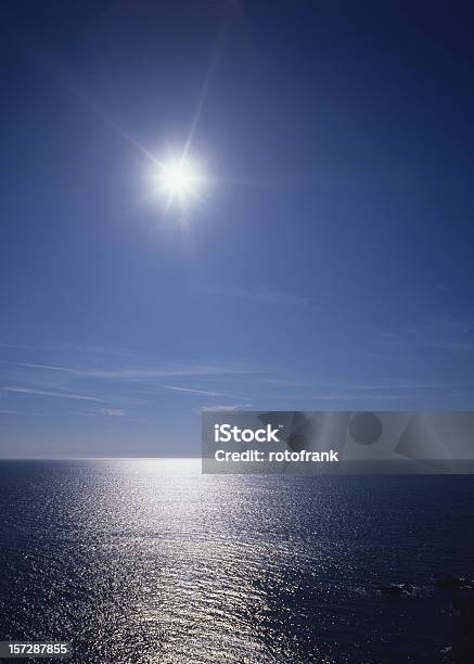 Foto de Do Sol Sobre O Mar Tamanho De Imagem Xxl e mais fotos de stock de Aspiração - Aspiração, Azul, Branco