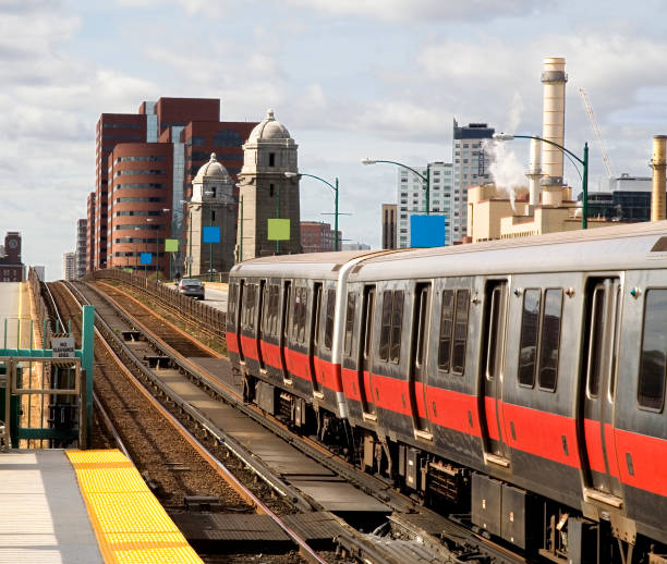 istock Red Line train - Salt and Pepper / Longfellow Bridge. Boston 157287895