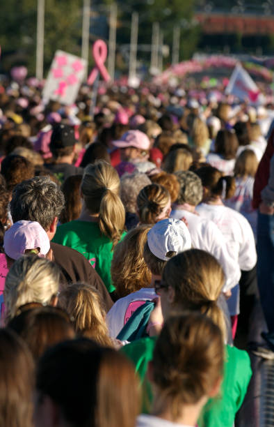 리우로 for the cure - breast cancer walk 뉴스 사진 이미지