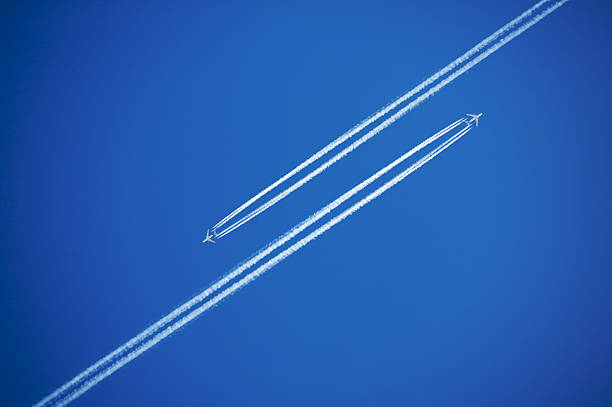 istock Departures and arrivals 157288213