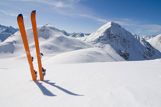 tour di sci - austria european alps winter outdoors foto e immagini stock