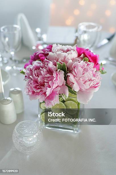 Centro De Mesa - Fotografias de stock e mais imagens de Arranjar - Arranjar, Botânica - Ciência de plantas, Centro de Mesa